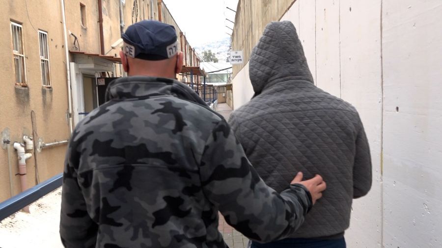 اعتقال 6 مشتبهين بشبهة الاحتيال على أكثر من 150 مواطن